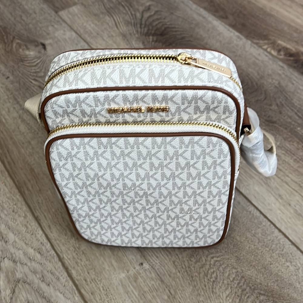MK - Michael Kors Jet Set Travel Signature PVC Medium Flight Bag - Brown - Picture 2 of 2